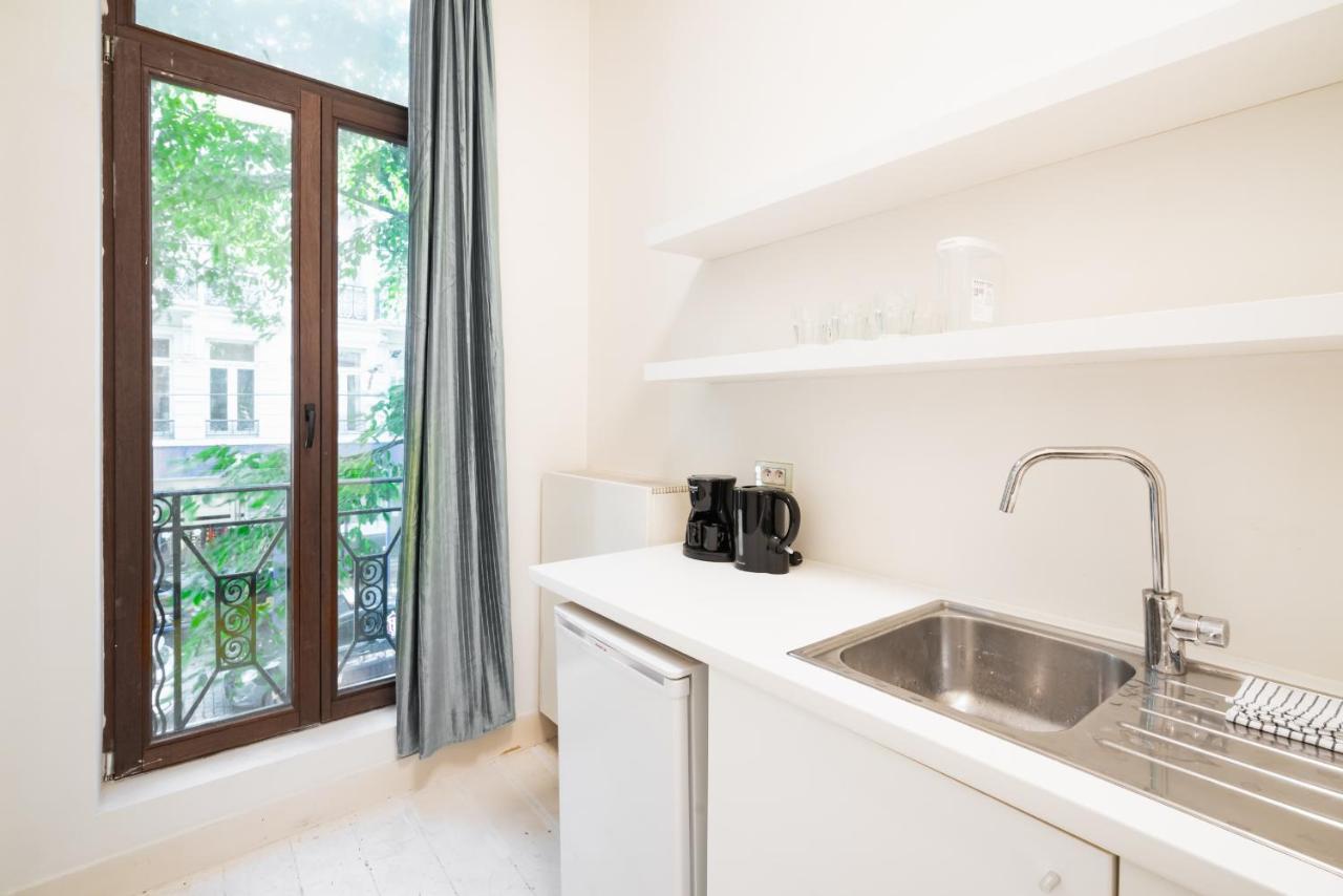National Street Apartment *